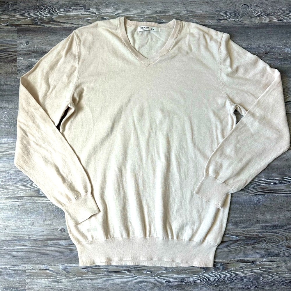 NWOT: Old Navy Cream V-Neck Sweater Classic Knit